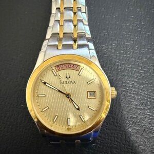 Bulova Old Men's Watch Preowned